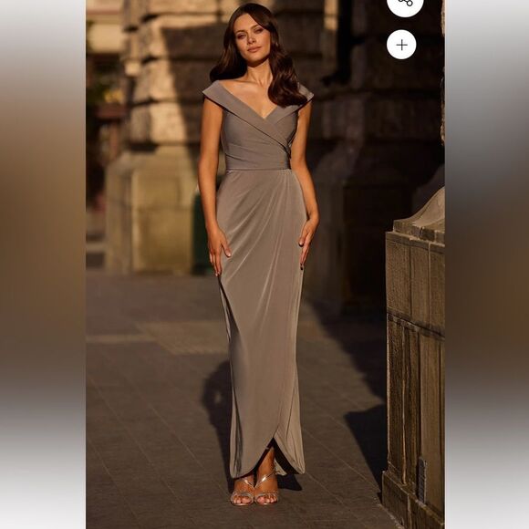 LA FEMME  NWT Size 12Elegant Gray Off-Shoulder Evening Dress - Picture 1 of 6